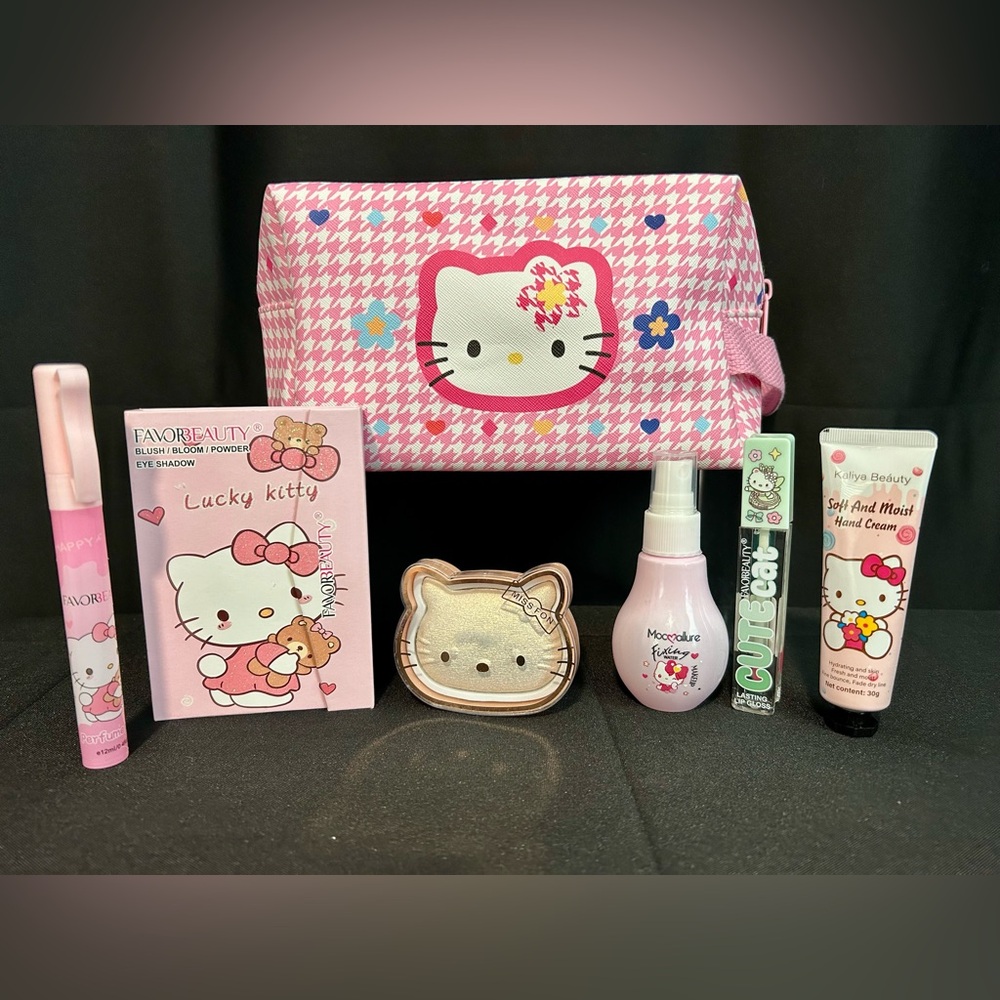 Hello Kitty Pink Cosmetic Set